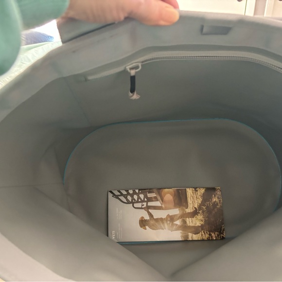 New Yeti Camino Carryall 35 all purpose bag. It’s beautiful reef blue. Must have - Picture 5 of 9